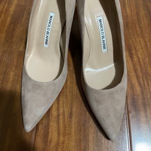 Manolo blahnik 70mm nude, suede, size 36.